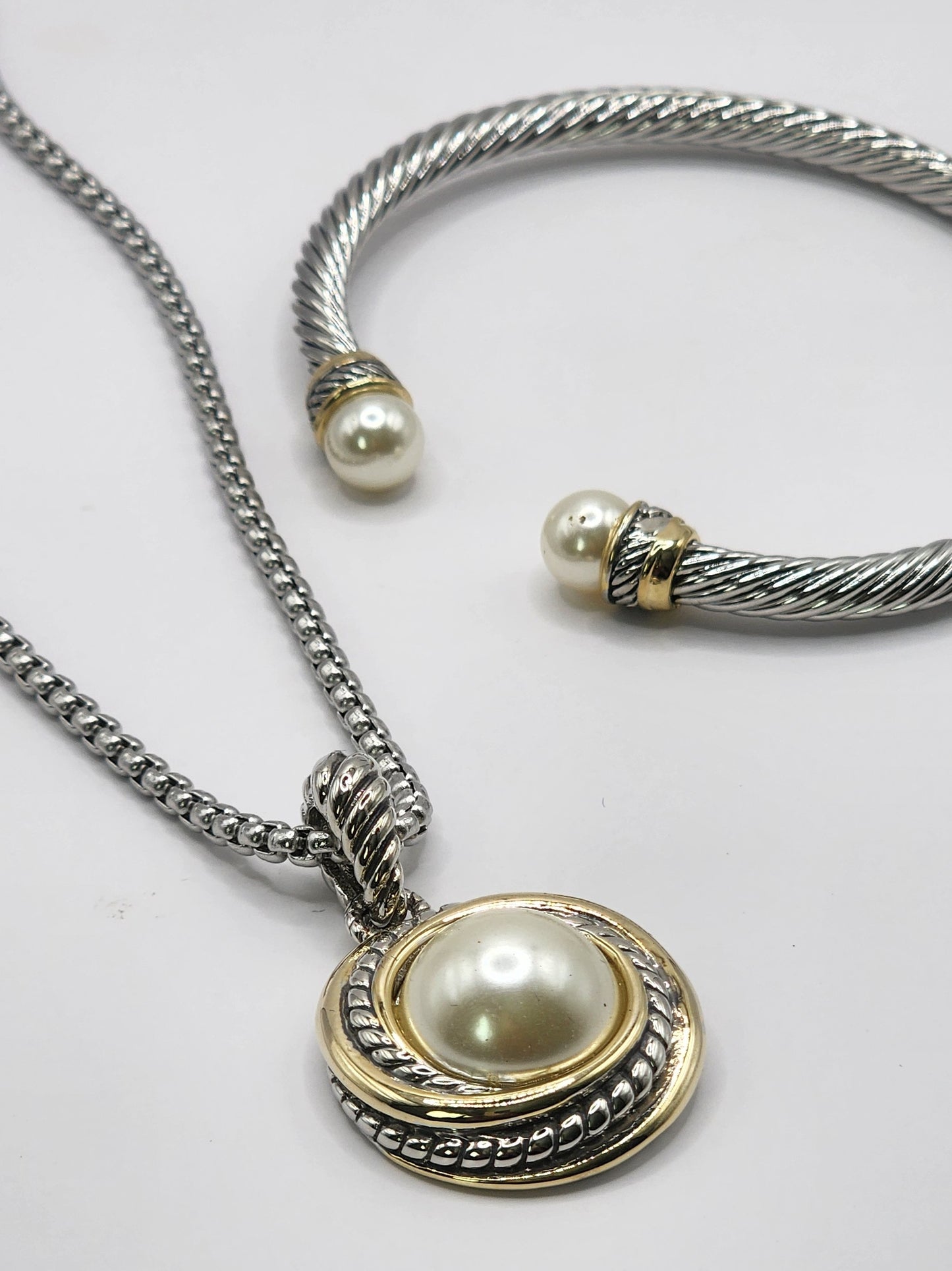 Sol 2 Tones Necklace Set