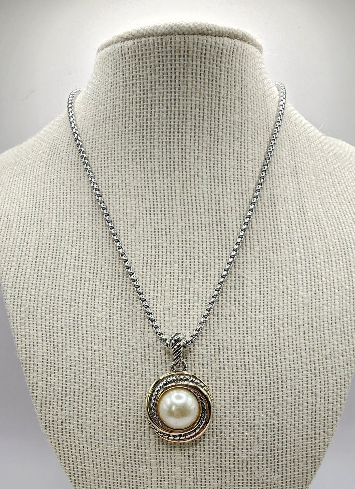 Sol 2 Tones Necklace Set