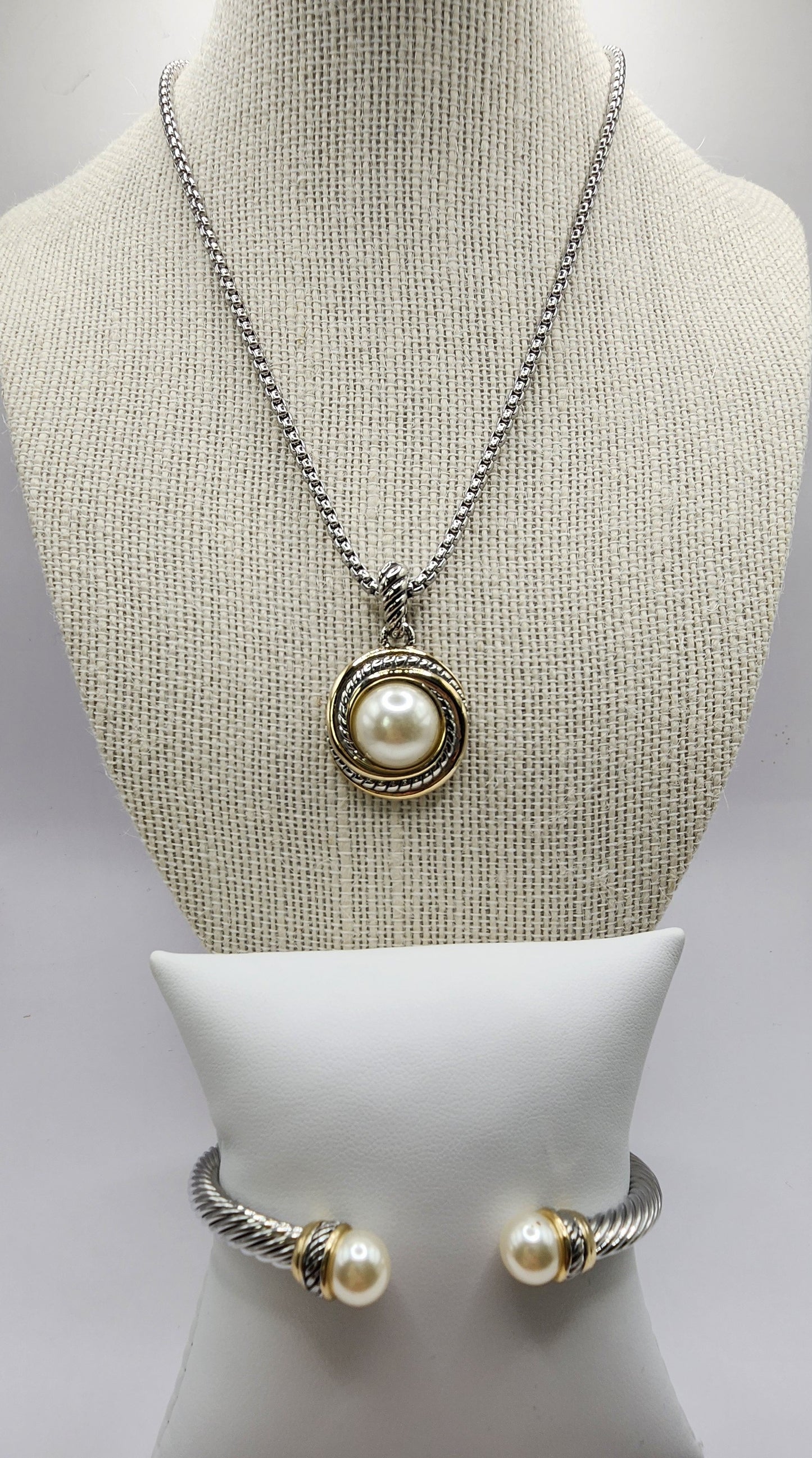 Sol 2 Tones Necklace Set