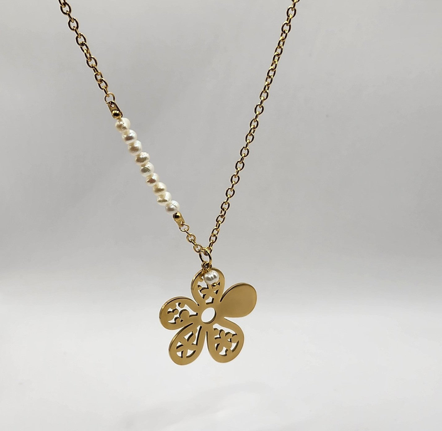 Carla Gold Necklace
