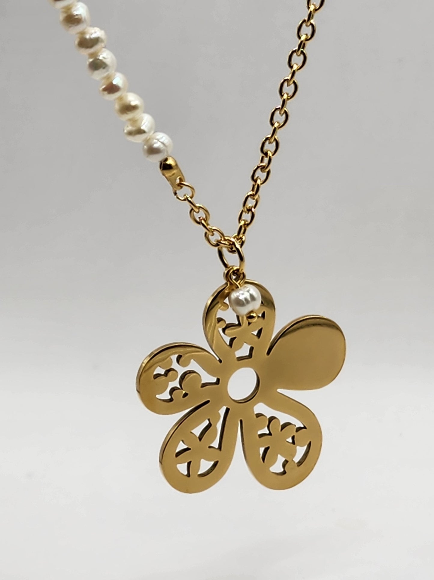 Carla Gold Necklace