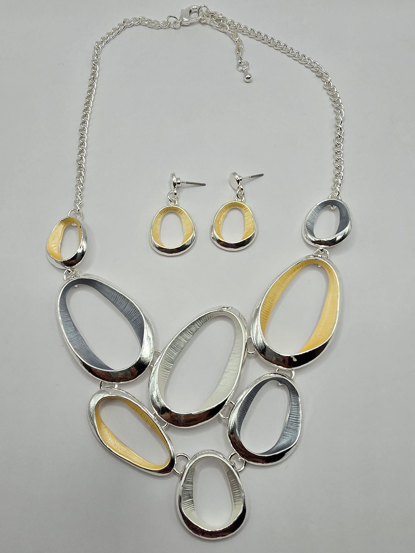 Yari Necklace