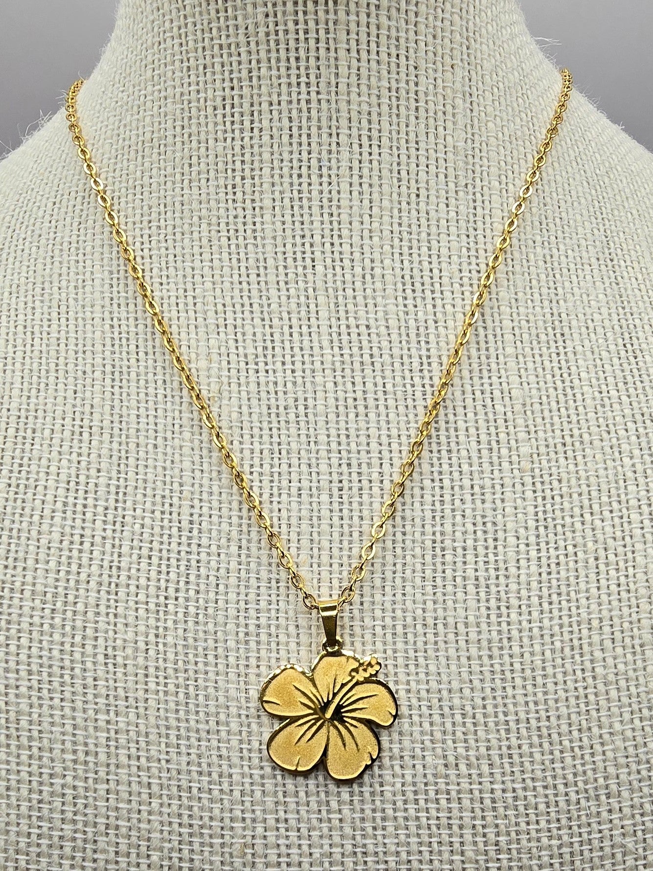 PR - FLOR DE MAGA GOLD NECKLACE