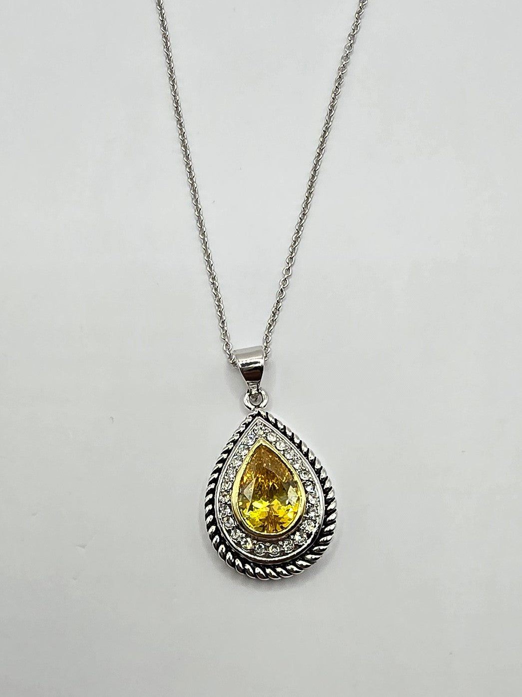 Bea Necklace - Yellow