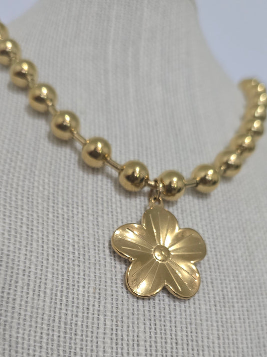 Vane Flower Necklace