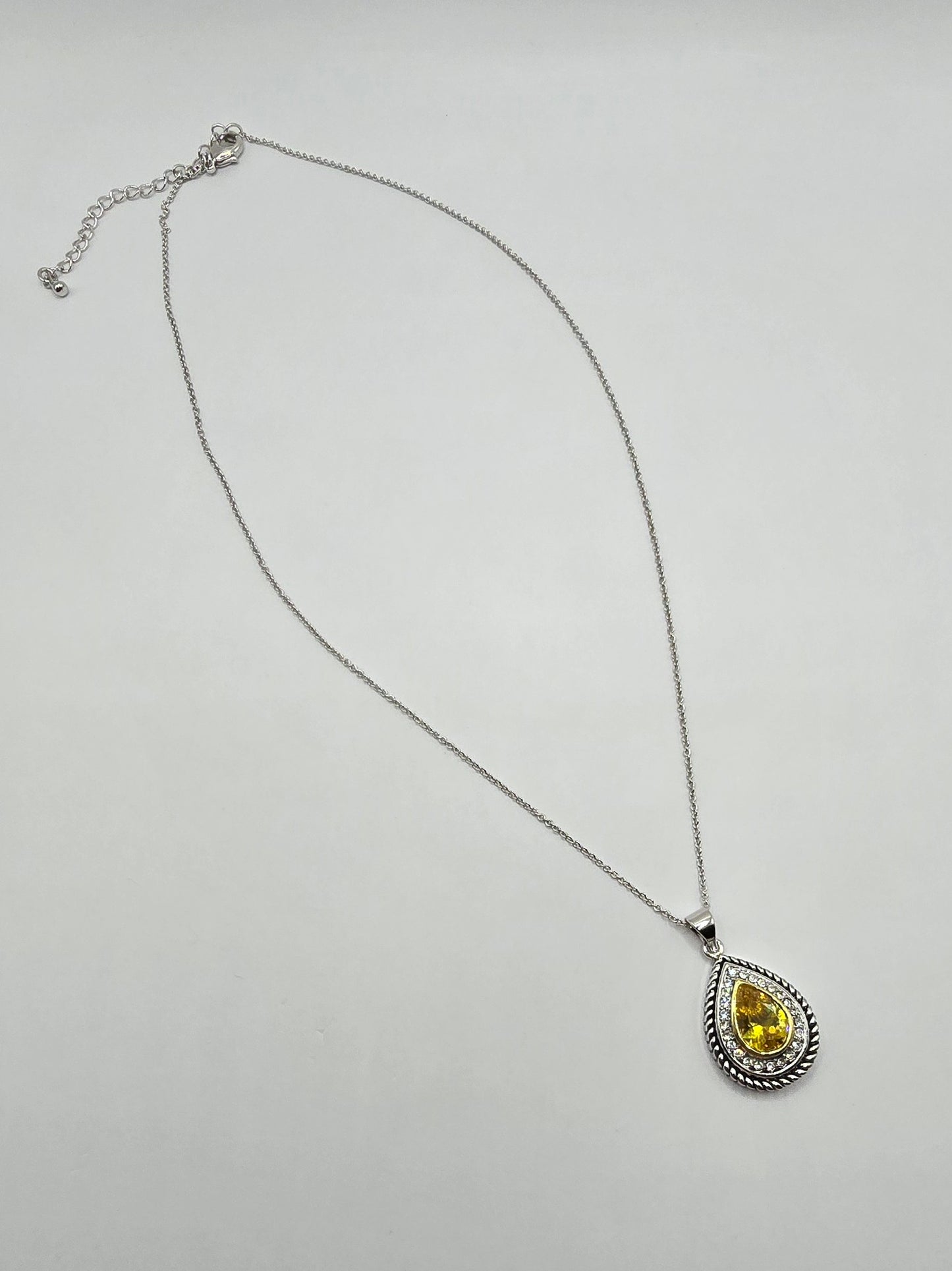 Bea Necklace - Yellow